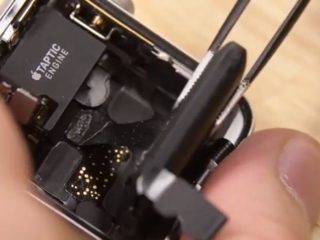 Замена батареи в умных часах в Минске. Ремонт за час